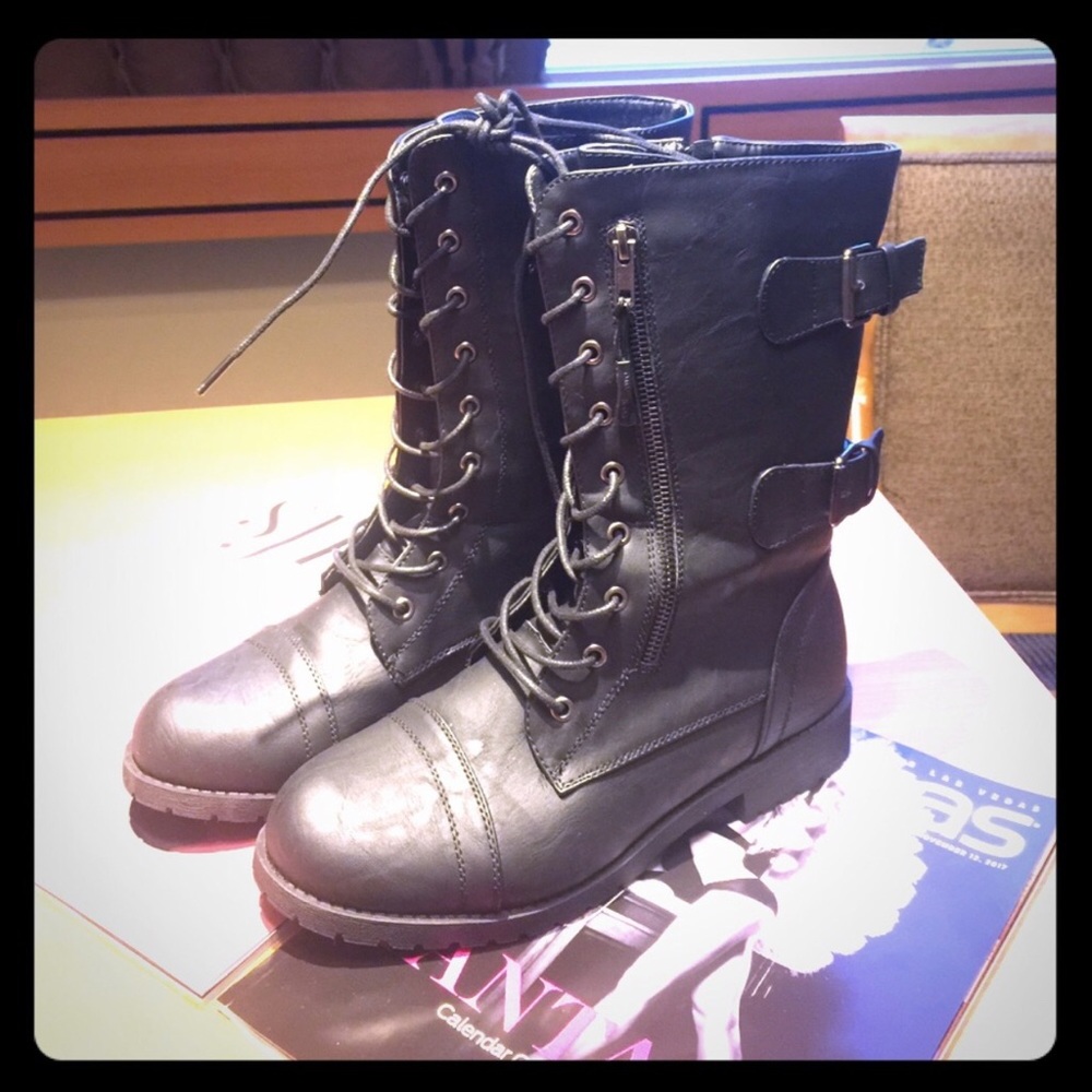 Women’s Black Combat Boots w/ Stash Zipper